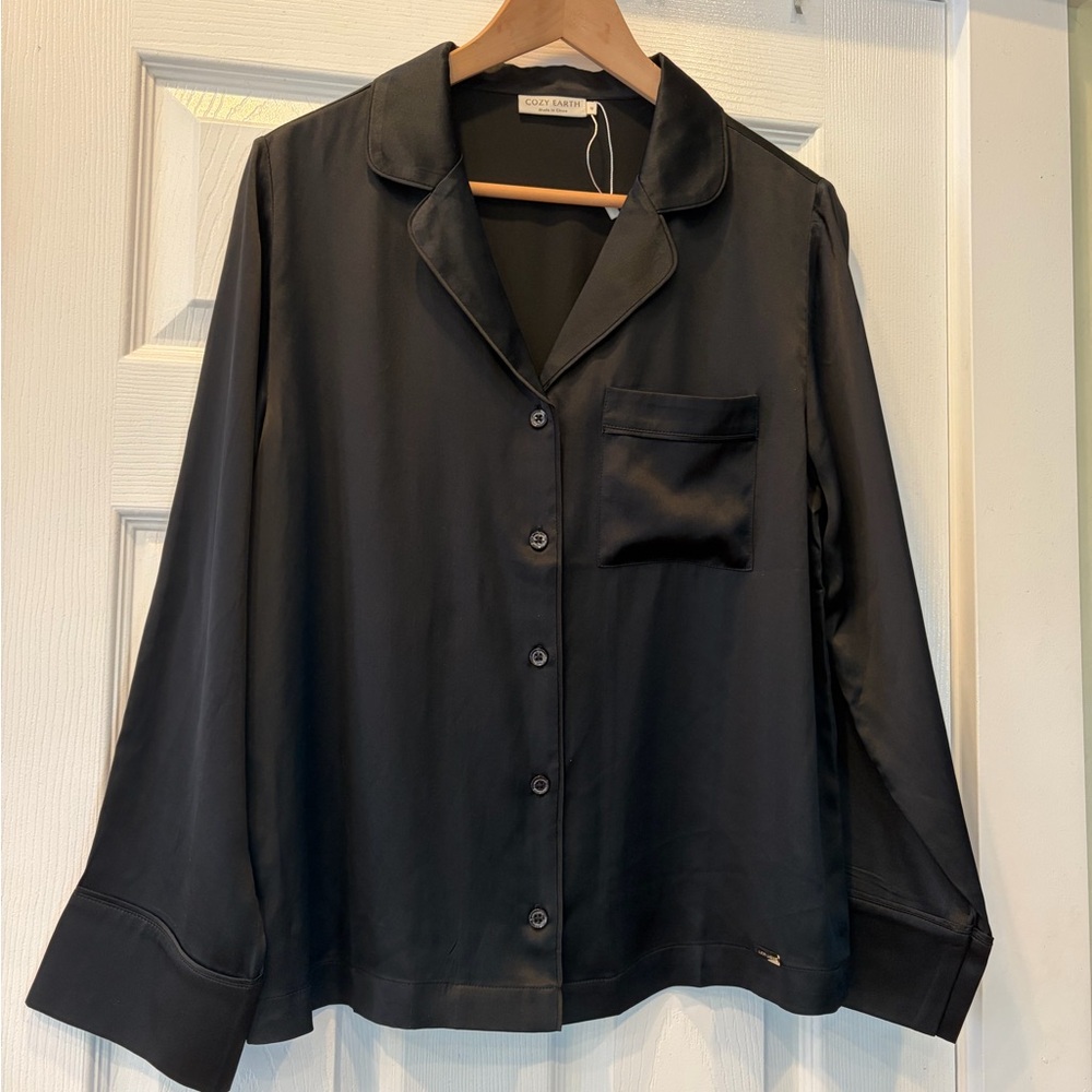 NWOT Cozy Earth Black Long Sleeve 100% Silk Pajama Top